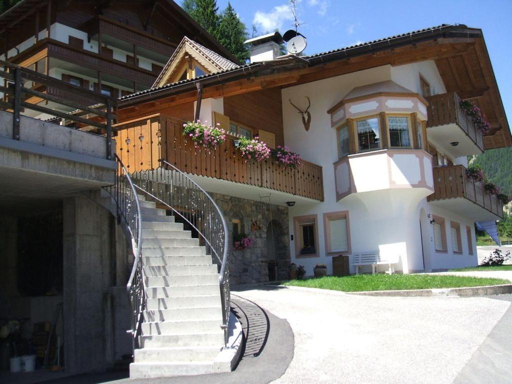 Villa Mazzel With Balcony Віго-ді-Фасса Екстер'єр фото